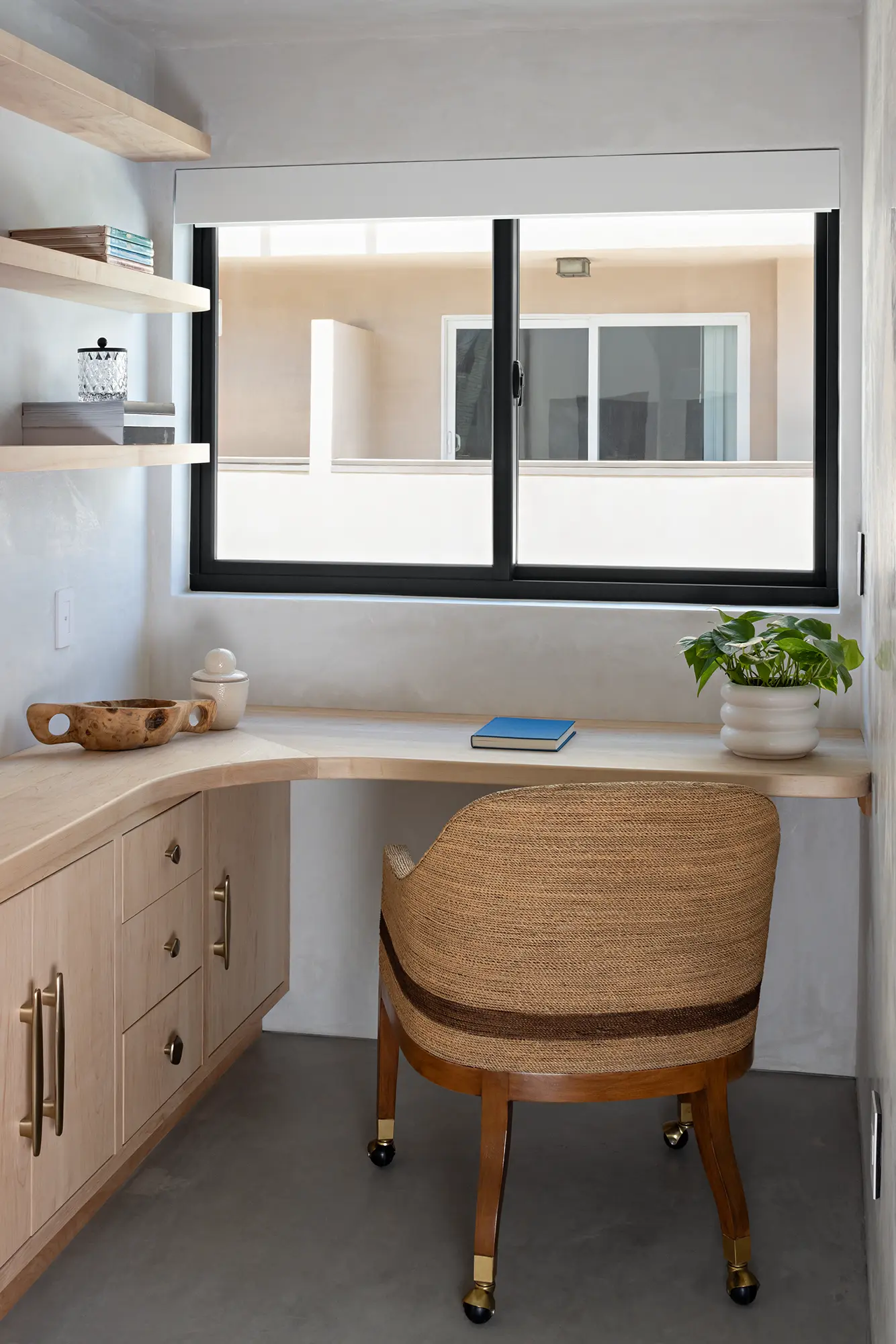 Black gliding windows in a home office